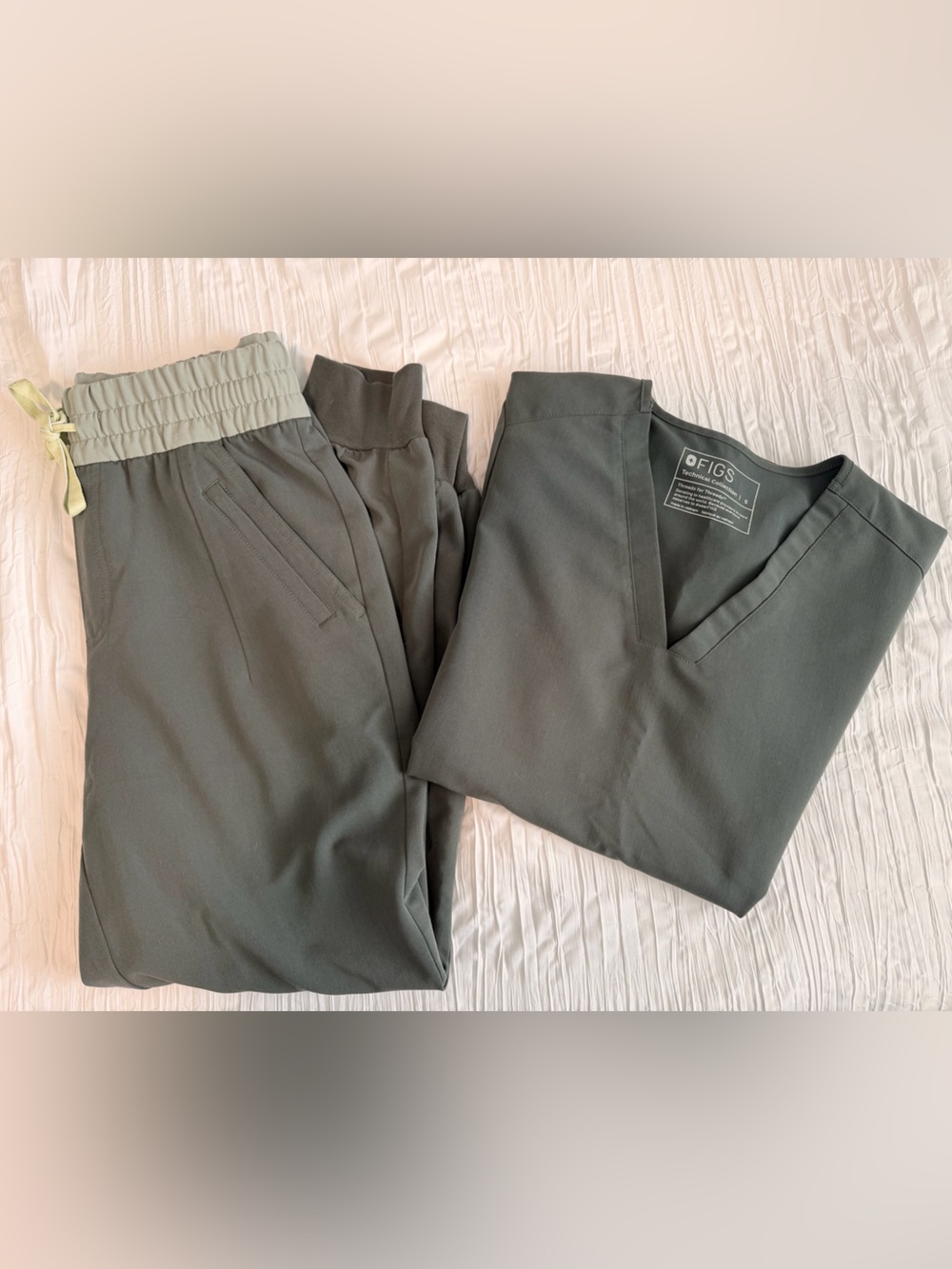 FIGS OG Jogger Pants & Catarina Top Set Bonsai Small Petite